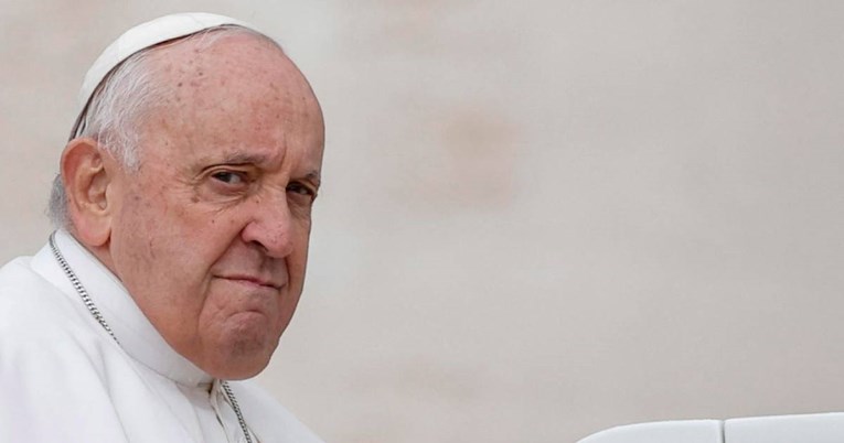 Papa Franjo: Svijet se mora hitno odreći fosilnih goriva