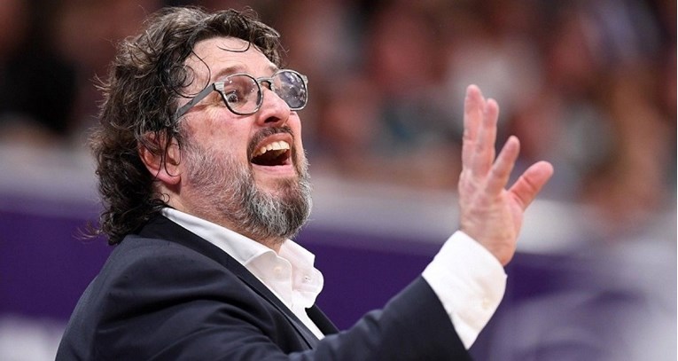 Hrenovke, senf, Xanax, nož, maslac. To je spominjao nakon što je srušio Partizan