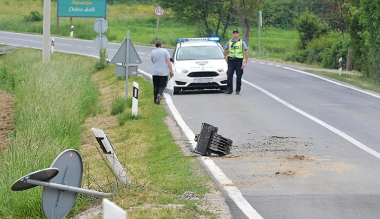 Nova teška prometna nesreća, kod Vrbovca poginula dva muškarca