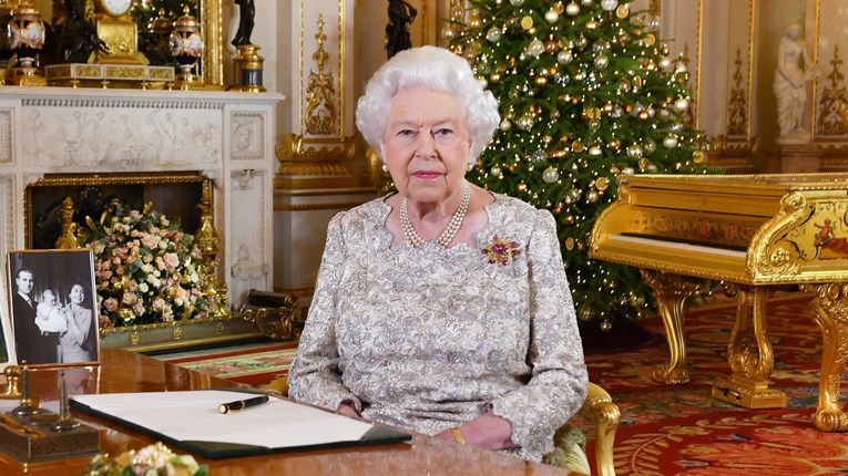 Sluge kraljice Elizabete prosvjeduju zbog njene nove odluke: "Previše zahtijeva"