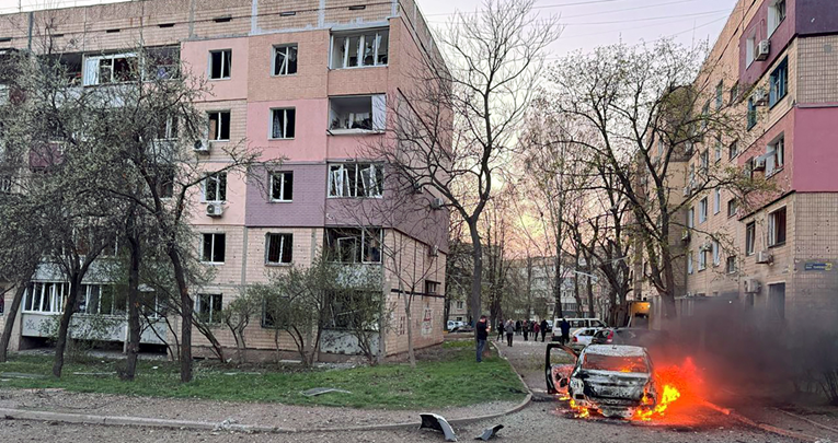 18 poginulih u ruskom udaru na rodni grad Zelenskog, od toga devetero djece