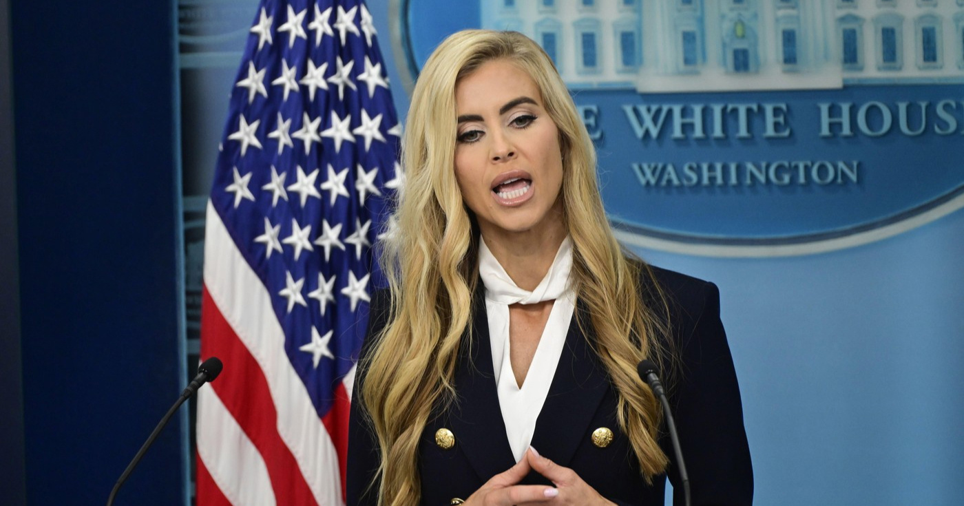 Bivša Trumpova glasnogovornica objavila zagonetnu poruku nakon otkaza