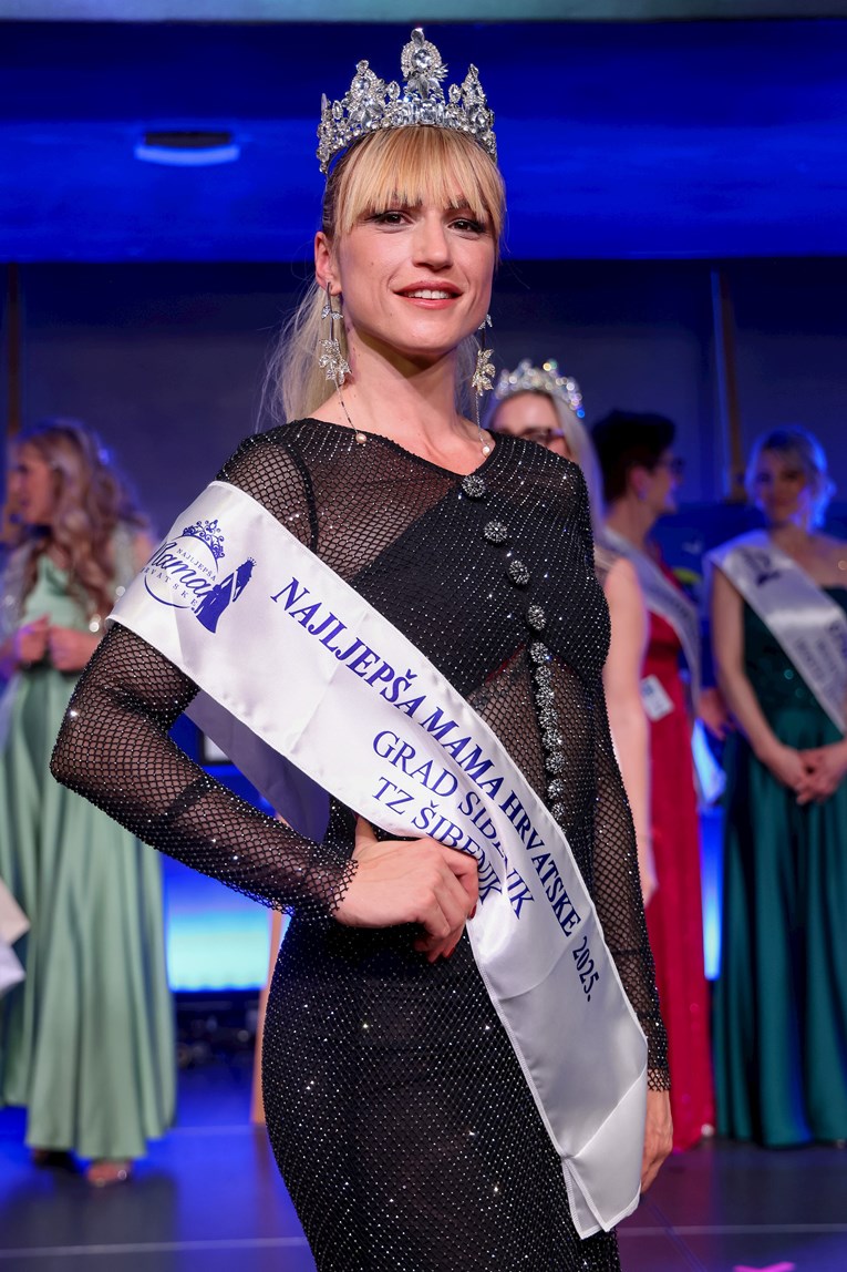 Proglašene najljepše mame Hrvatske 2025., titulu ponijela Šibenčanka Petra (34)