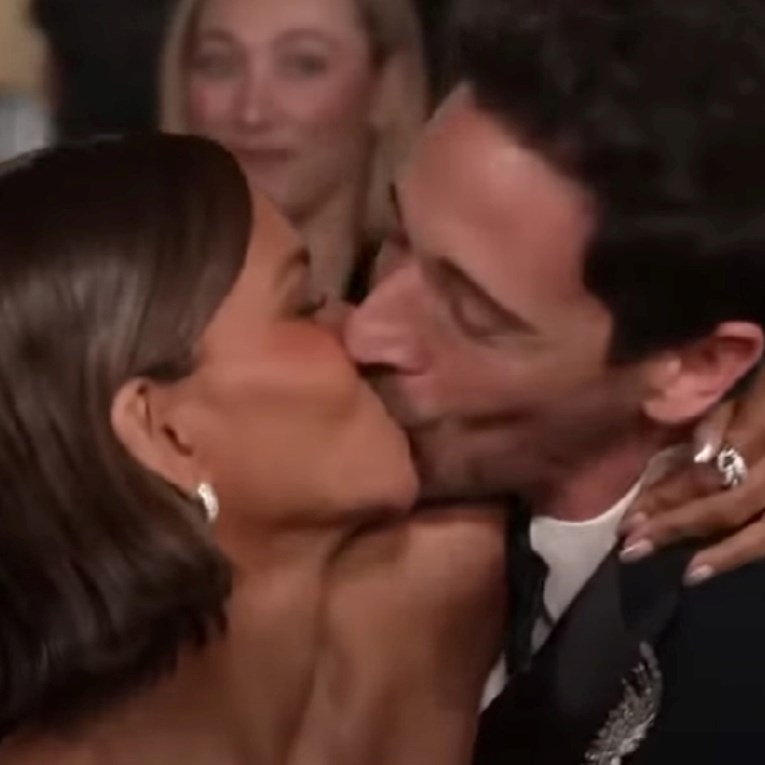 Halle Berry poljubila Adriena Brodyja: "Čekala sam 21 godinu da to učinim" 