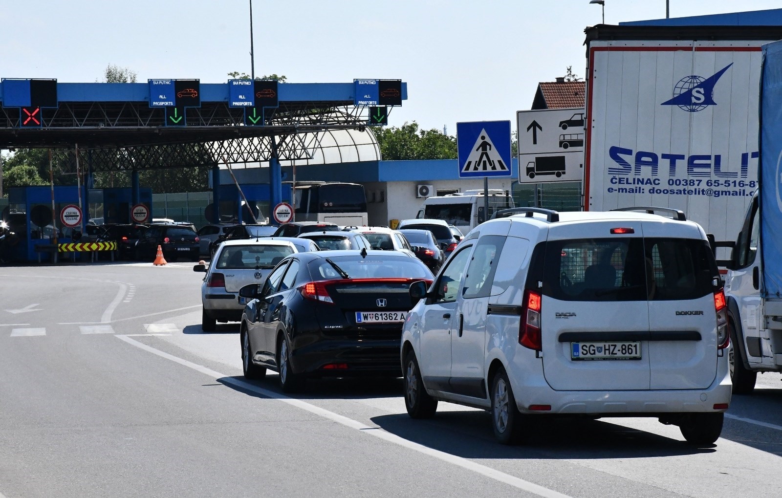 Vozač kamiona iz BiH uhićen na granici, pokušao u Hrvatsku ući s više od kile trave