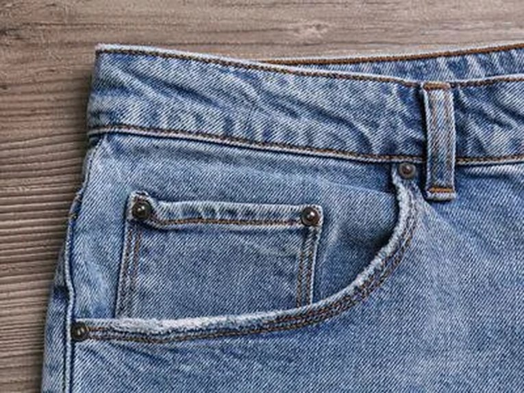 Ljudi su tek sada skužili čemu zapravo služe mali džepovi na trapericama