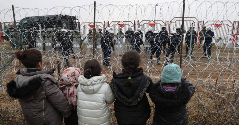 U EU će doći milijuni migranata ako zaštita ostane slaba, kaže poljski premijer