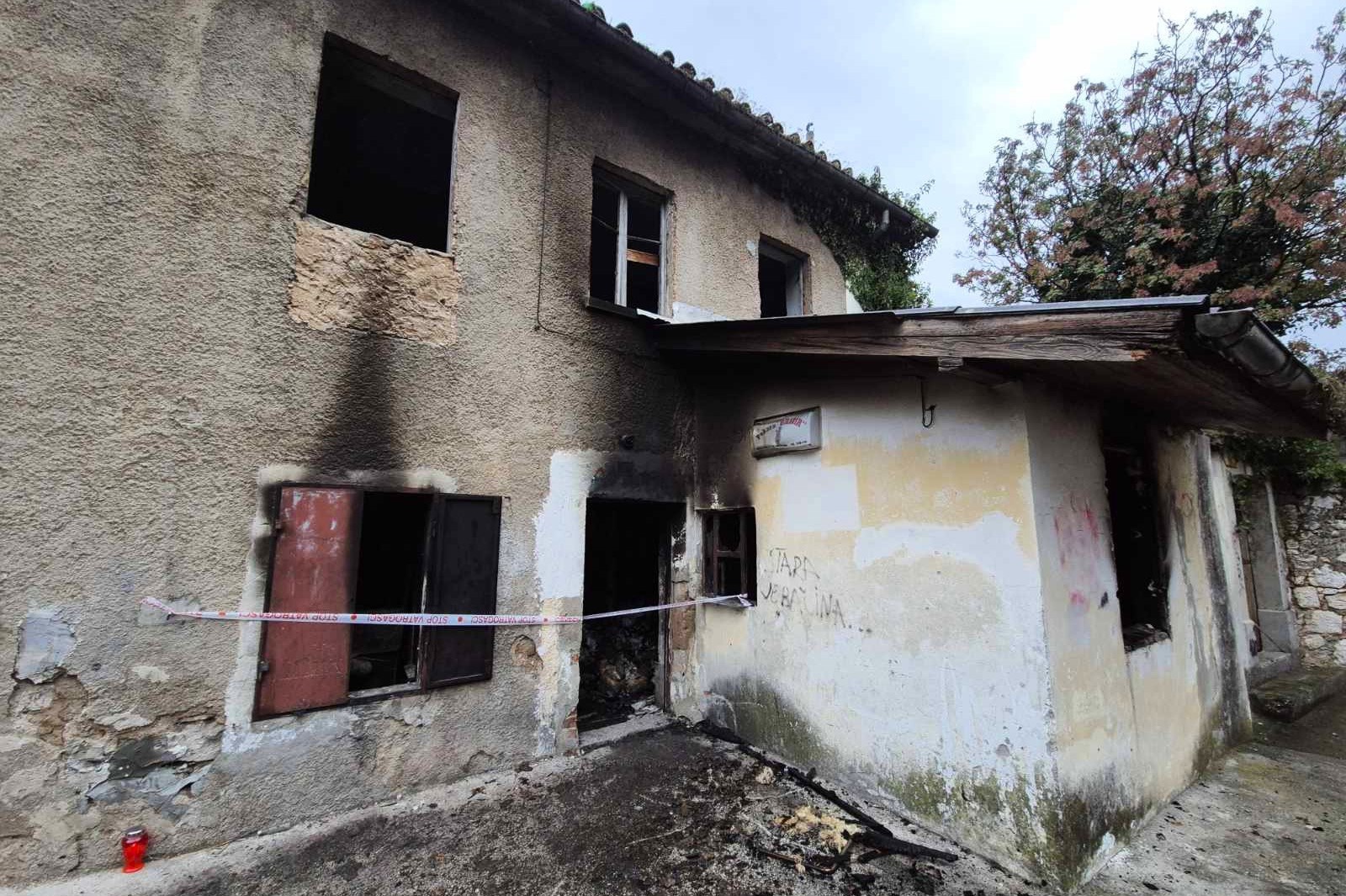 U požaru napuštenog objekta u Bribiru poginula jedna osoba