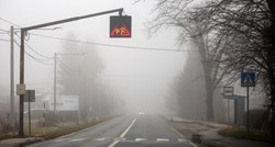 HAK upozorava: Ceste su skliske, ima guste magle, mogući su odroni...