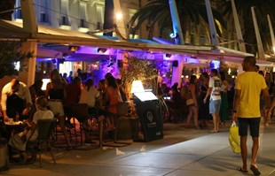 Barovima i restoranima u Splitu za vrijeme sezone produljeno radno vrijeme