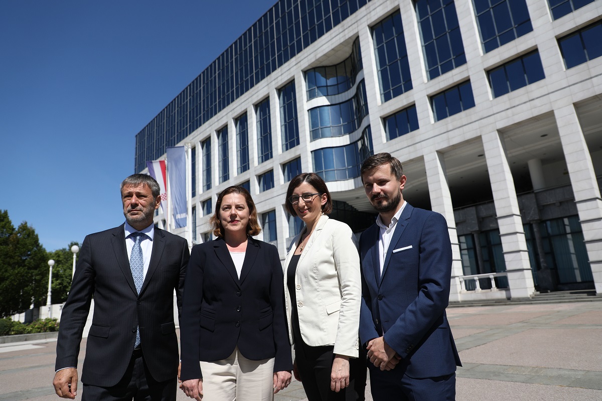 Pametno i Fokus: Hrvatska nema novca za otkup Ine