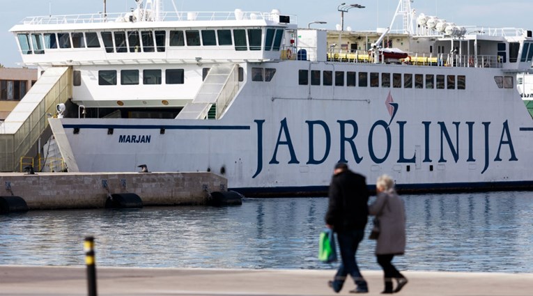 Talijani su i dalje na brodu, u Splitu nemaju pojma kako ih vratiti nazad