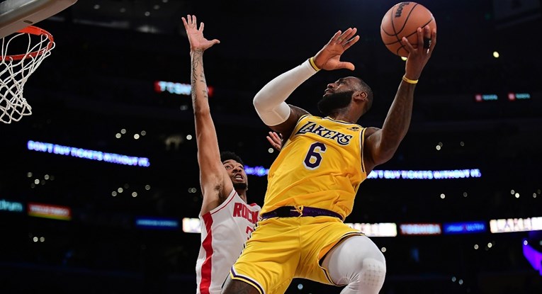 Lakersi će neko vrijeme igrati bez svoje najveće zvijezde