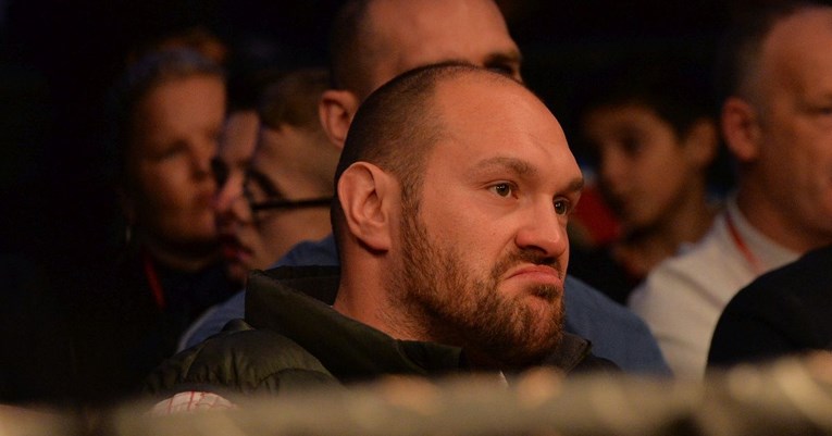 Fury najavio prelazak u MMA