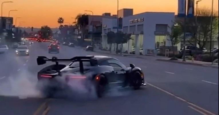 VIDEO Razbio McLaren Sennu vrijednu preko milijun dolara. Sve je snimljeno