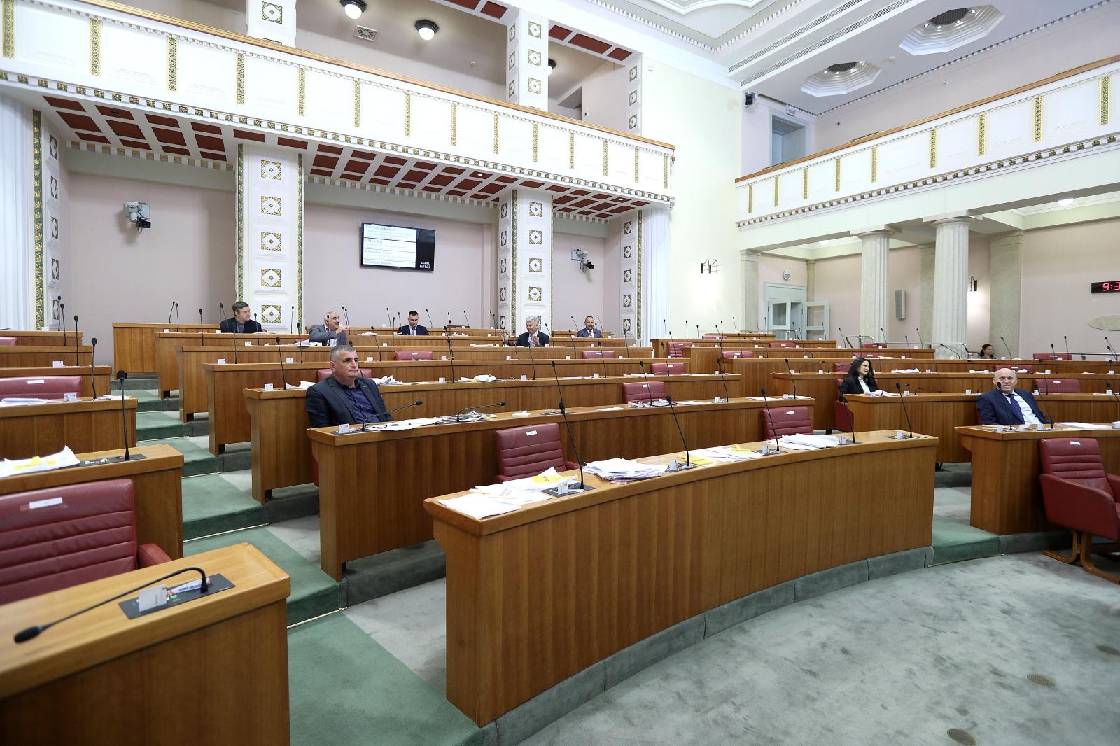 Prepucavanje u saboru, Zekanović: Kako će glasovati hrvatsko iseljeništvo?
