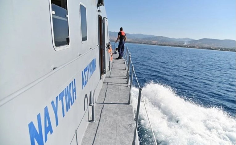 Brod s migrantima potonuo kod Cipra, traje velika potraga