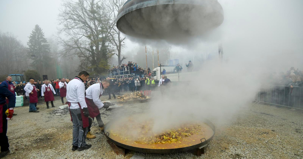 FOTO U Oroslavju pripremljena najveća peka na svijetu