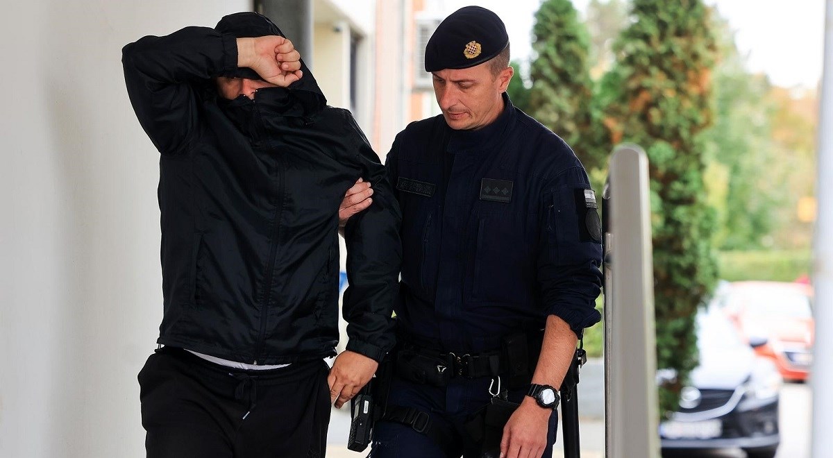 FOTO Počela privođenja Boysa zbog pjevanja ustaške koračnice