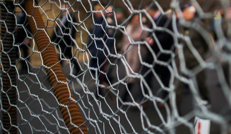 Slovenske udruge: Treba pustiti migrante iz logora u BiH da slobodno uđu