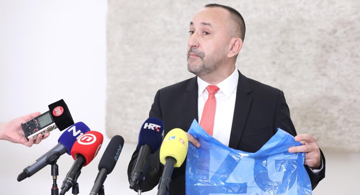 Zekanović: Priča o uzurpaciji plaža je skretanje pažnje sa smeća u Zagrebu