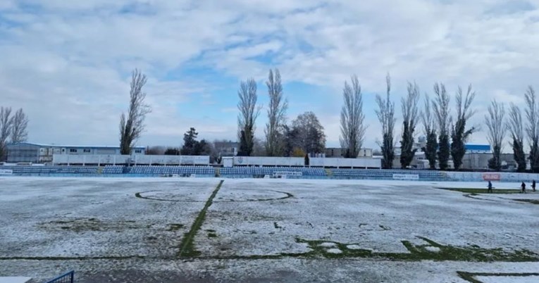 Odgođen drugoligaški derbi u Vukovaru. Pogledajte kako izgleda travnjak