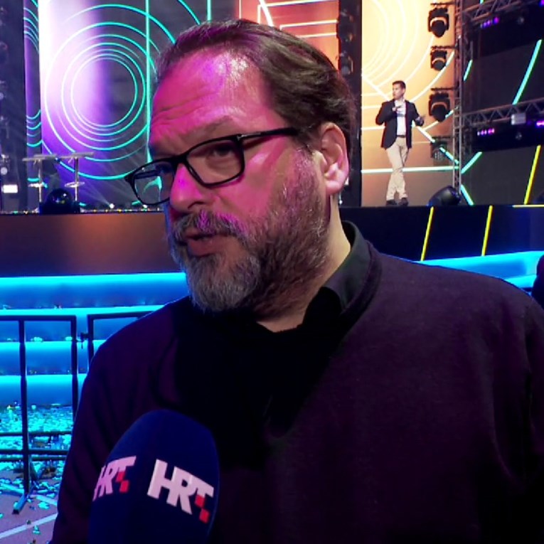 Štengl se hvali odličnom Dorom. Laže gledateljima u oči