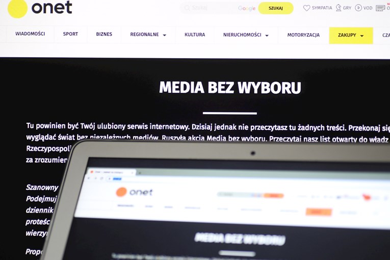 Poljski mediji prosvjeduju protiv novog poreza, cijeli dan prikazuju istu poruku