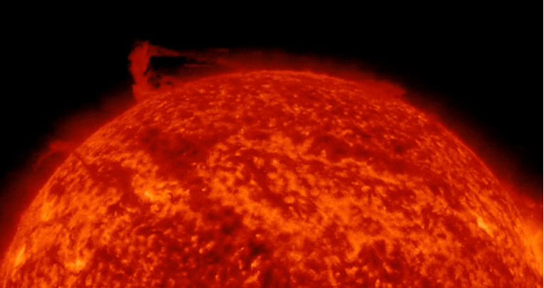 Dio Sunca se otrgnuo i formirao vorteks. Znanstvenici: "Ne znamo što se točno događa"