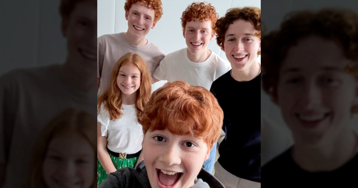 HBO objavio fotku obitelji Weasley iz serije o Harryju Potteru. Dio fanova oduševljen