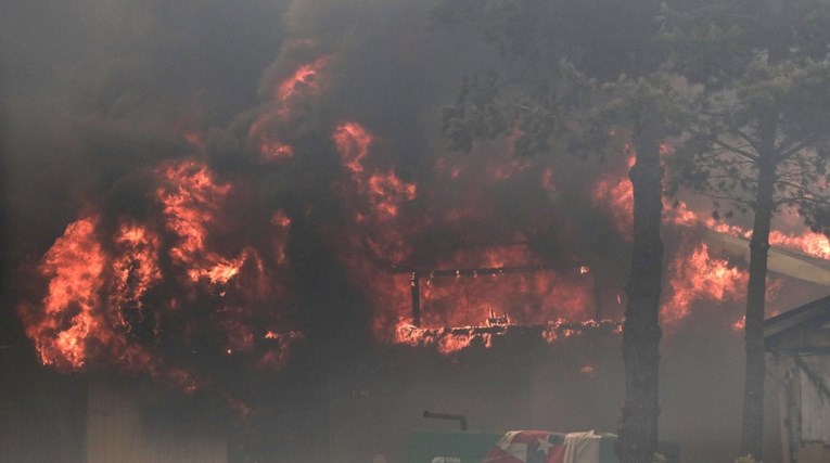 VIDEO 90 požara bjesni Čileom, najmanje 64 mrtvih. "Ta brojka će jako rasti"