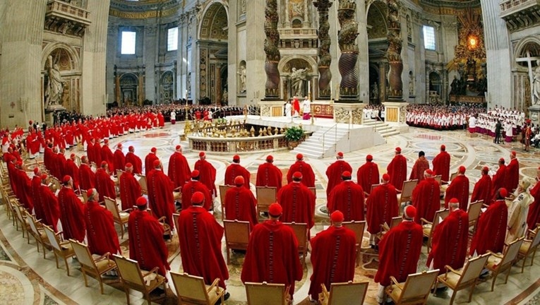 Crkva pred najvažnijom odlukom svoje novije povijesti. Dio kardinala spreman za bitku