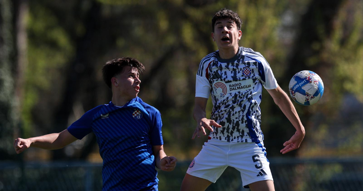 Otišao je iz Rijeke u Hajduk jer je slavio gol Mlakara na Rujevici. Sad ide u Italiju