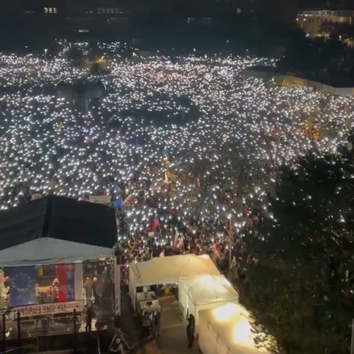 VIDEO Tisuće Slovaka na ulicama. Skandiraju: Dosta nam je Fica