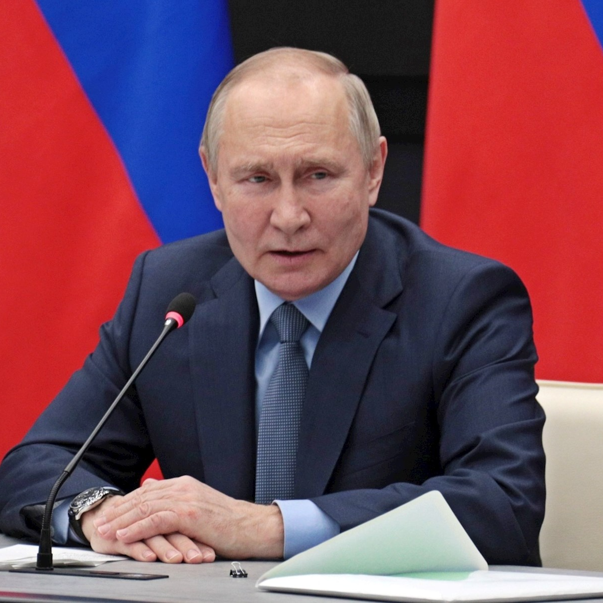 Putin tvrdi da je ruska ekonomija pala manje od očekivanja, objavio brojke