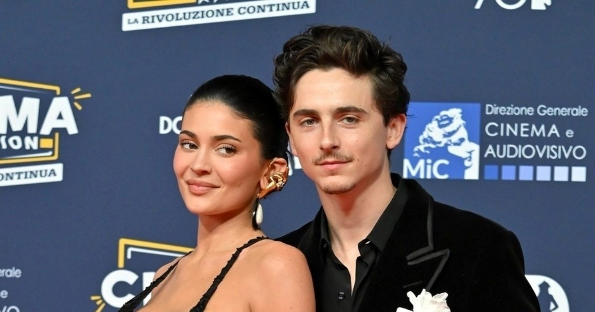 Ljudi zbog jednog detalja uvjereni da su Kylie Jenner i Timothée Chalamet zaručeni
