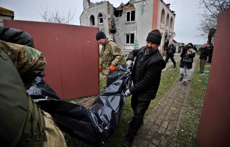 Rusi poharali selo. Pljačkali kuće i unakazili tijelo Antona (23): "Oni su životinje"