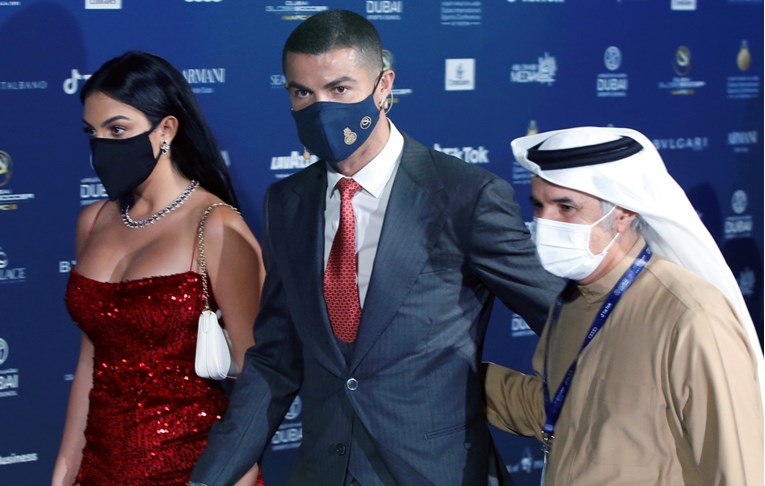 Svi su gledali u Georginu Rodriguez na dodjeli nogometnih nagrada u Dubaiju