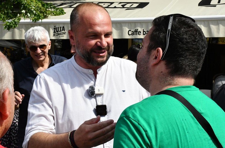 Šef SDP-a: Slavonija pokazuje što se dogodi kad se pogoduje velikim lancima i bankama