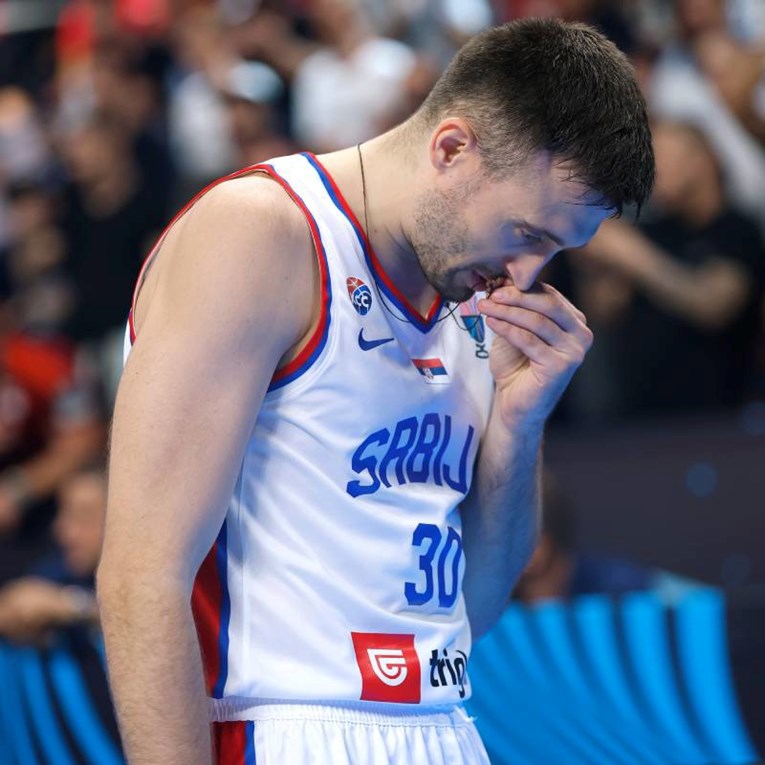 Srpski košarkaš ozlijedio se prilikom istezanja s fizioterapeutom