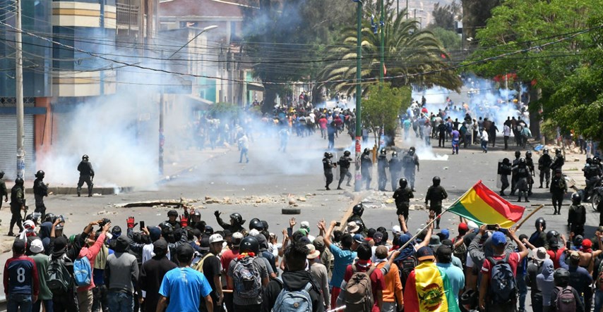 Nastavljaju se prosvjedi u Boliviji, policija bacala suzavac na prosvjednike