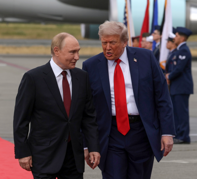 Trump i Putin razgovarali sat i pol. Kremlj objavio detalje