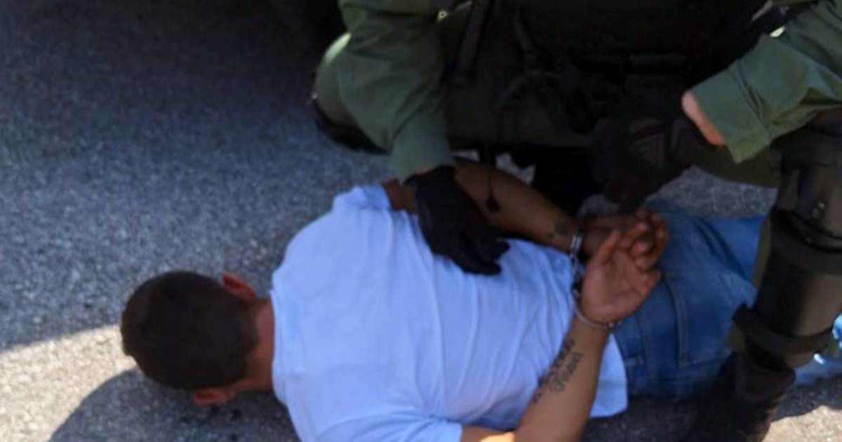 FOTO Specijalci u Zagrebu priveli tri lažna policajca, auto im bio pun novca