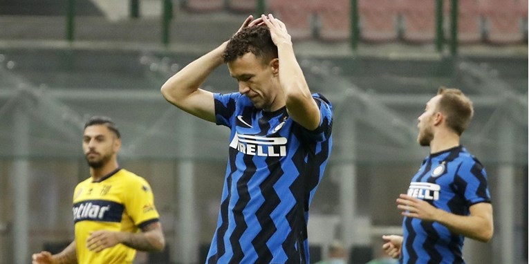 Korona ušla u Inter u najgorem trenutku. Perišić i Brozović hitno poslani u izolaciju