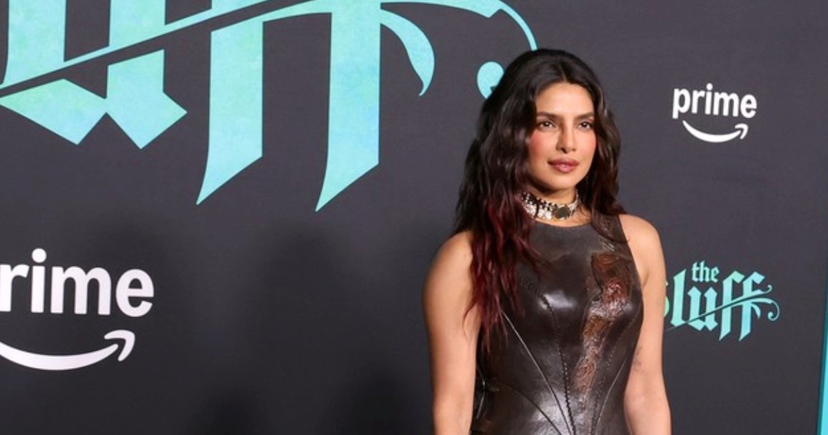 Priyanka Chopra izgleda top u izdanju nadahnutom piratkinjom