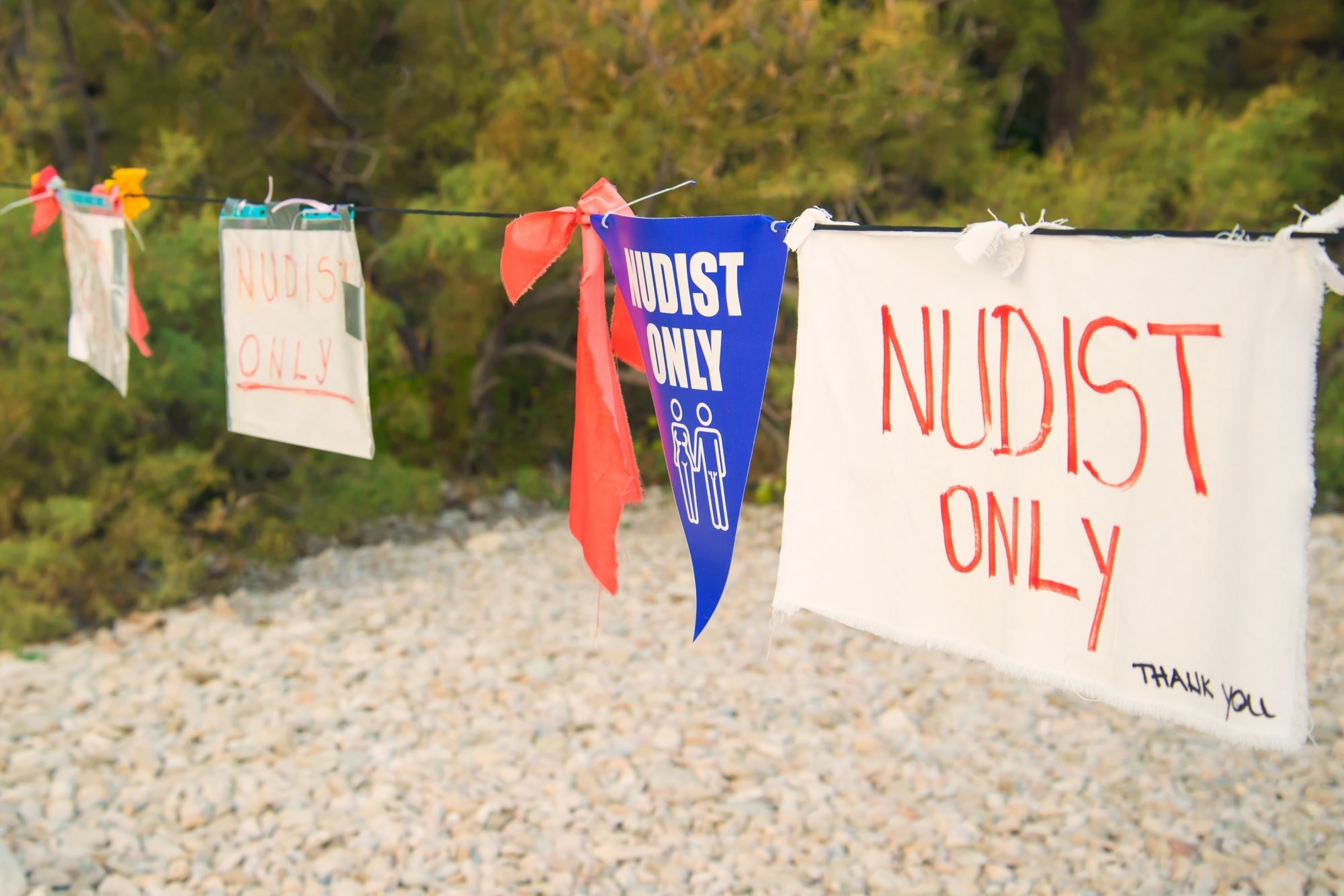 Nudisti strahuju od izumiranja golotinje: "Generaciju Z to ne privlači"