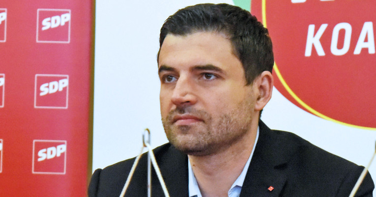 Bernardić o povratku učenika u škole: Tandem Plenković - Divjak se pogubio