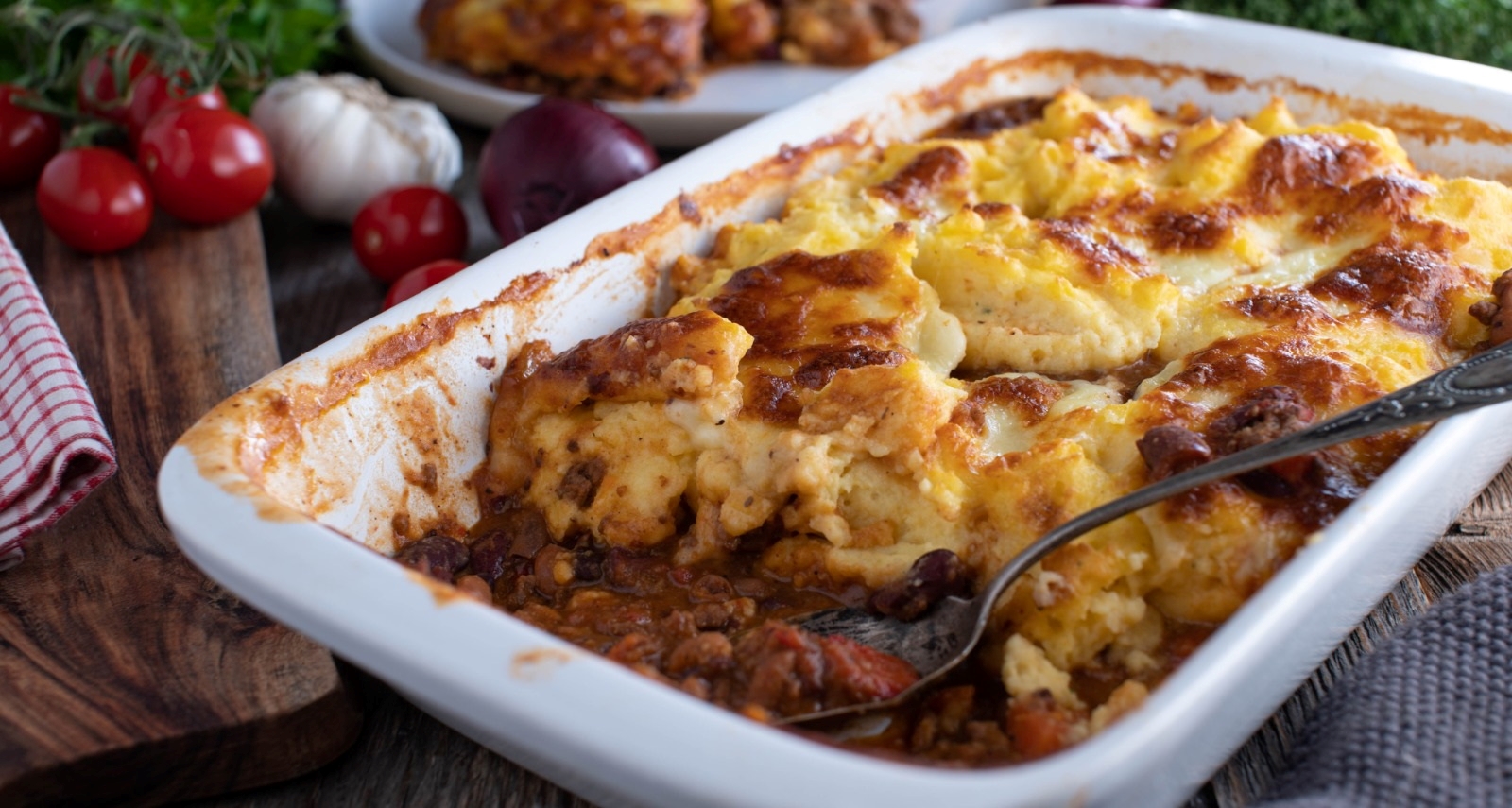 Devet recepata za neuredne, a tako slasne musake i pastirske pite ...