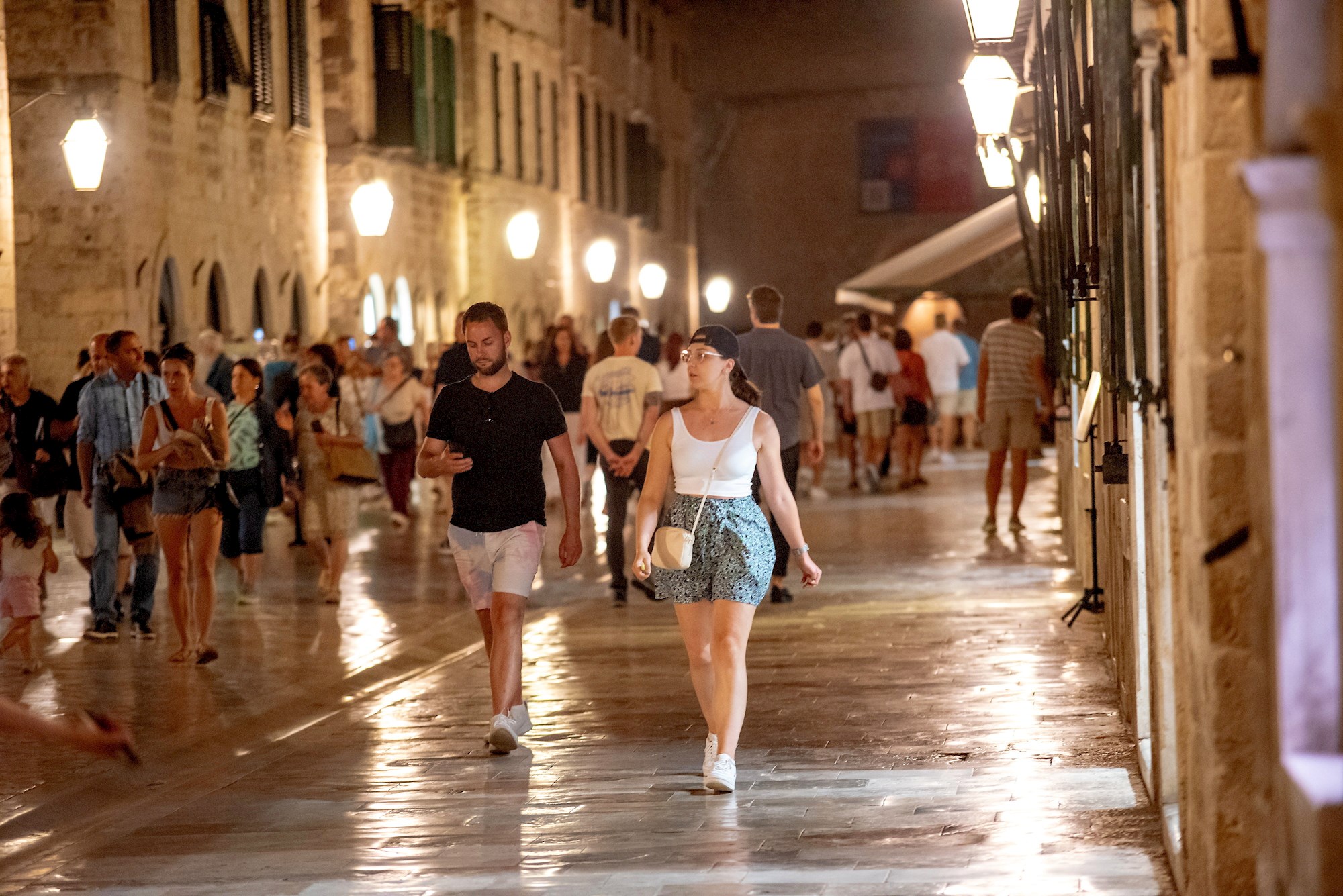 Oprez, ove fotke bi vas mogle triggerati ako ste u uredu: Ljetne večeri u Dubrovniku
