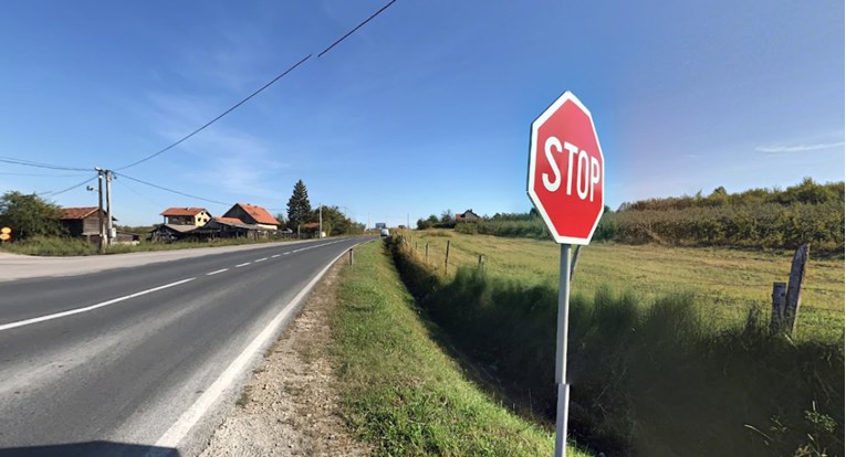 Otac u BiH slučajno usmrtio malenog sina, pregazio ga autom u vrtu